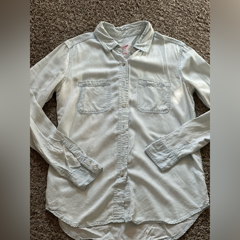 Target brand boyfriend light blue (denim like) button down- small
